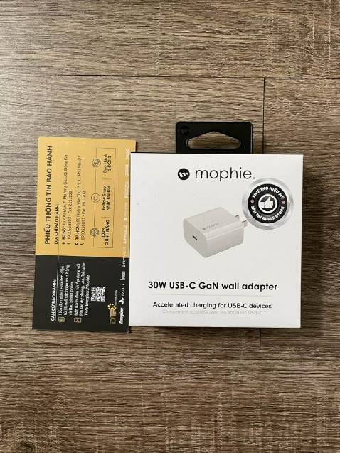 Shop giao hàng nhanh, tư vấn nhiệt tình. Hàng chính hãng còn được bảo hành 2 năm 1 đổi 1 nên mua nha. Sạc nhanh hơn sạc zin apple