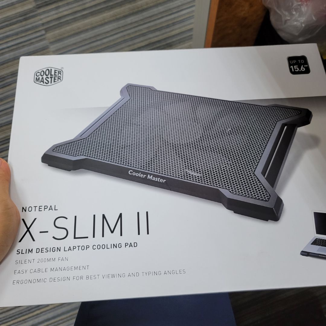 Quạt to 20 cm, chạy êm, thổi mát toàn bộ mặt đế laptop, ngon trong tầm giá