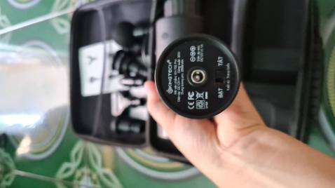 Máy mua lâu rùi, giờ mới review.Máy xịn sò, hoạt động rất tốt, pin trâu cực kỳ. Mình hay đau cổ vai gáy nên mua đc cái máy này ưng ý hết sức. Shop bán giá rất cạnh tranh.
Hy vọng máy sẽ bền.
Nên mua nhé