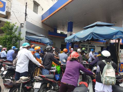 Sách viết theo dòng thời gian thích hợp nghiên cứu. Sách giá ổn.