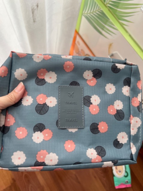 Đường may chắc chắn. Sản phẩm phù hợp với giá tiền.