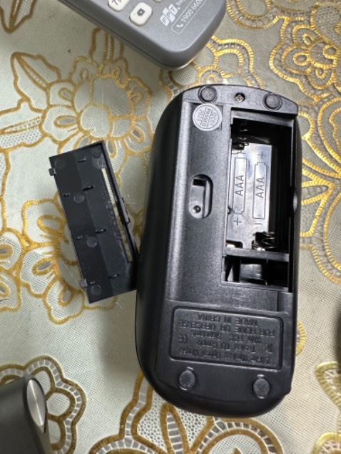 Không có receiver nhận tín hiệu bàn phím và chuột để kết nối với máy tính Không có receiver nhận tín hiệu bàn phím và chuột để kết nối với máy tính