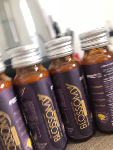 Vì là sp của Rohto VN nên rất tin khi mua thử. Cảm nhận đầu đóng gói kỹ, vị ngon, mới uống 5 chai nên chưa thấy hiệu quả về săn chắc da nhưng tiêu hóa coi bộ tốt hơn ko bị khó chịu khi ăn nhiều