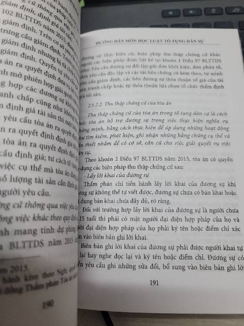 Sách đẹp, giao đúng hạn