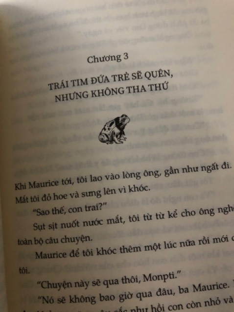 Giao hàng nhanh, bìa sách đẹp. Mặc dù chưa bắt đầu đọc nhưng xem sơ tiêu đề từng chương thấy rất tò tò nội dụng lần này Zeze sẽ thế nao