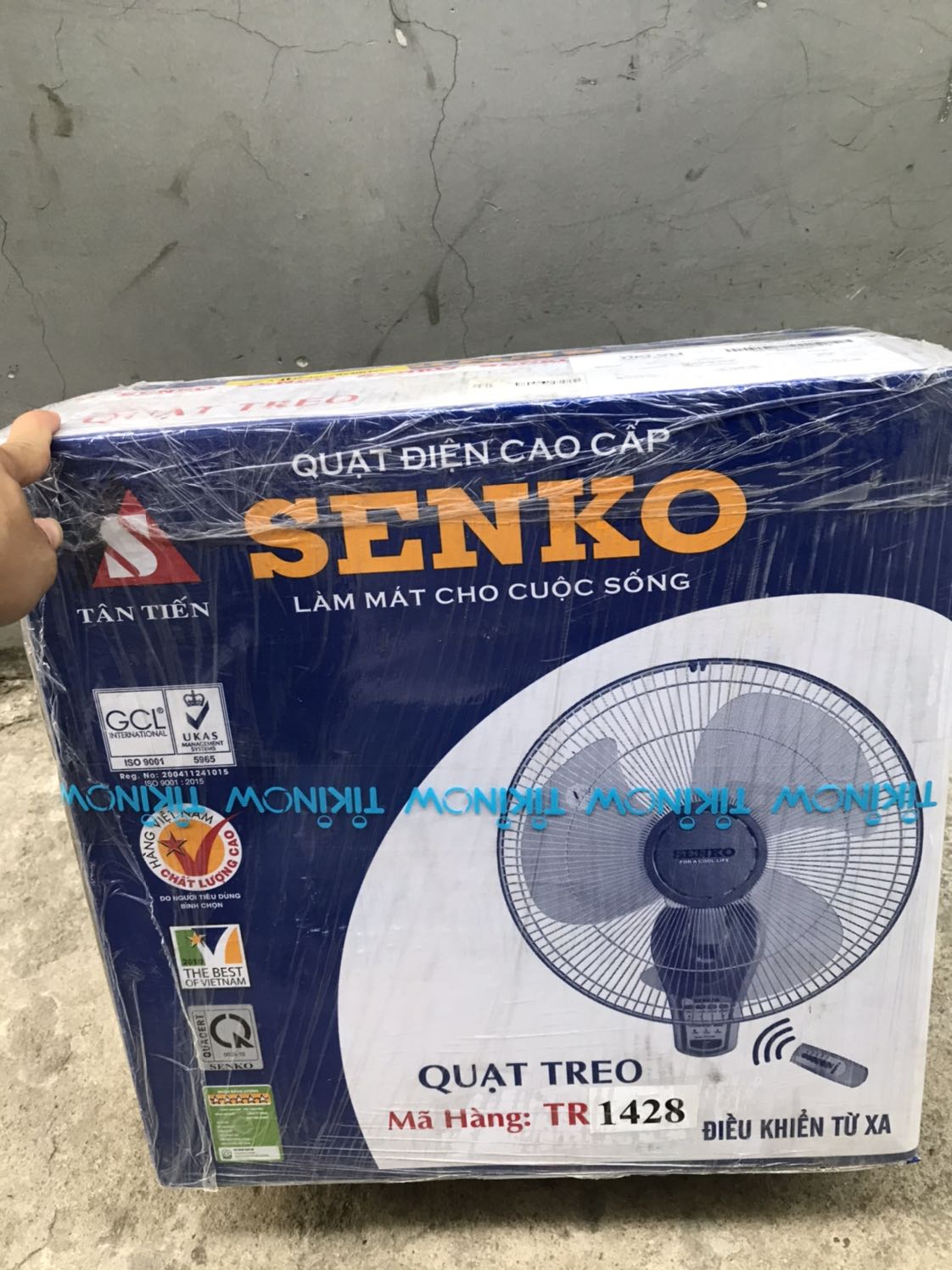 Sản phẩm mới, chất lượng, có kèm cả phiếu bảo hành, đóng gói chắc chắn và gọn gàng