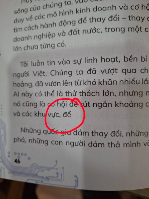 Tôi cho 2 sao cho nội dung, còn lại là quá tệ. Sách chắc làm vội để bắt trend AI nên rất cẩu thả, mới đọc phần đầu thôi mà đã thấy nhiều sạn trong biên tập. Đúng như anh Tiến đã nói ở phần mở đầu, anh cũng không kịp trau chuốt vì bị bên NXB thúc giục. Nói chung mọi người không nên mua.