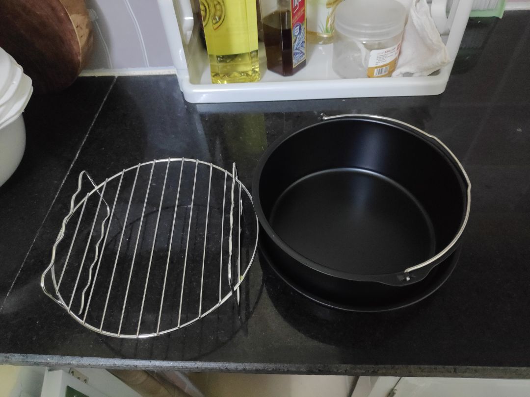 Shop giao hàng đủ, hàng đẹp, chắc chắn, rất tiện khi nấu cùng nồi chiên không dầu, mọi người nên mua làm phụ kiện nấu nhé