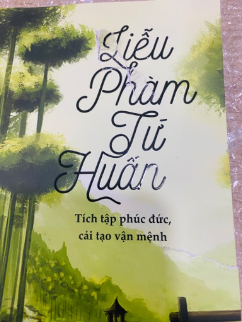 Sách giao bị rách tả tơi trang bìa