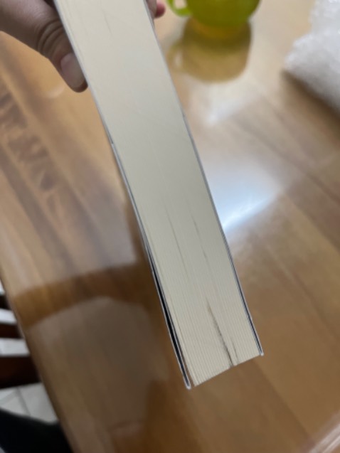 Sản phẩm bị dơ nha shop. Shop kiểm tra kỹ sách trước khi giao giúp mình ah.