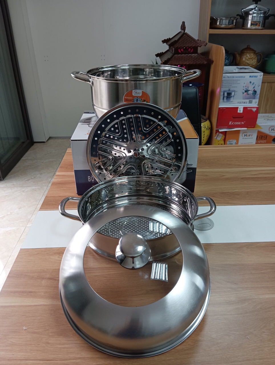 Nhìn tổng thể thì shop trang trí rất vừa mắt vào cái là kích thích người dùng mua liền mình mua thử một món bên shop để xem như thế nào chưa biết chất lượng như thế nào do mình mới nhận được hàng nhưng khâu chăm sóc khách hàng mình đánh giá là khá tốt 5 sao cho shop có gì mình sử dụng xem chất lượng ...