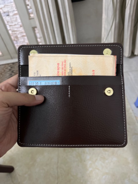 Sản phẩm đẹp, cập nhật logo Kia mới rất ưng mắt. Đựng vừa giấy tờ như mô tả