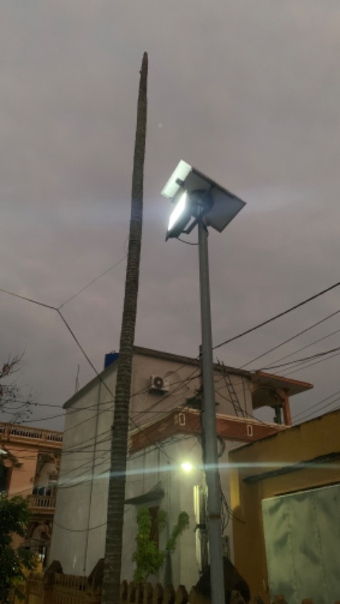 Độ sáng ổn định,đóng gói cẩn thận . Còn chất lượng dùng về sau mới biết được. Gửi shop 5sao trước.