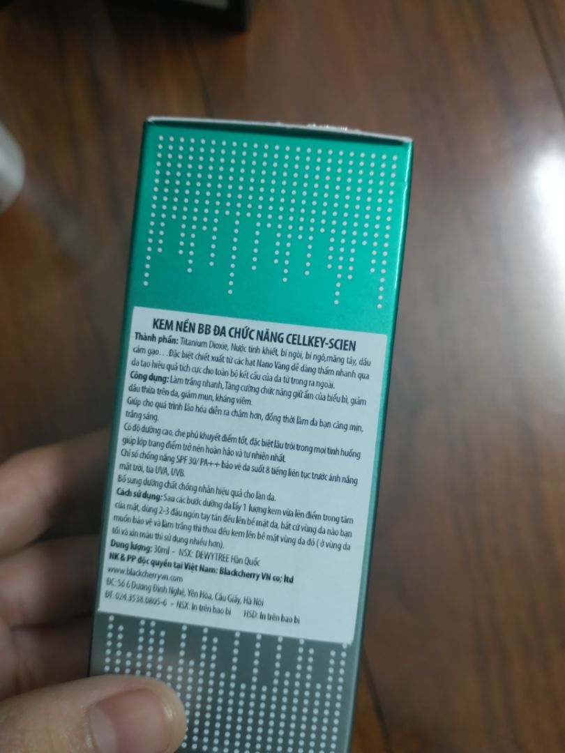 shop nhiệt tình kinh khủng, giao hàng nhanh 2 ngày đã có rồi. sản phẩm dùng thích che khuyết điểm nhìn kì diệu cực luôn ý nói chúng thích lắm luôn ưng quá nè