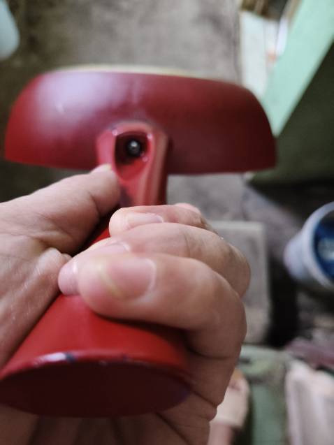 Rất hài lòng về sản phẩm, tuy nhiên thiết kế cán cần bằng ốc vít nên chiaw tốt lắm