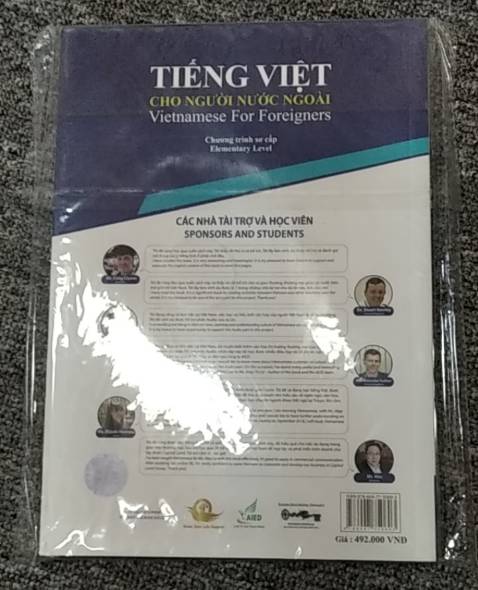 giao hàng nhanh, đóng gói cẩn thận, sách dạy dễ hiểu giải thích cấu trúc ngữ pháp cặn kẽ, sách bền đẹp