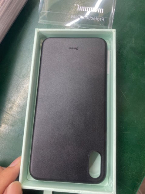 Shop gửi cái gì vậy? , gửi sai rồi mẫu tôi đặt 11pro max