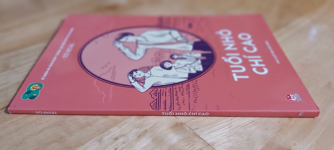 Sách mỏng, gọn nhẹ tiện lợi mang theo người. Nội dung ngắn gọn, ngôn từ đơn giản dễ hiểu với các bạn nhỏ bước đầu tiếp cận với sách lịch sử.
Dịch vụ Tiki trong đợt dịch này quá tuyệt. Like & thanks!