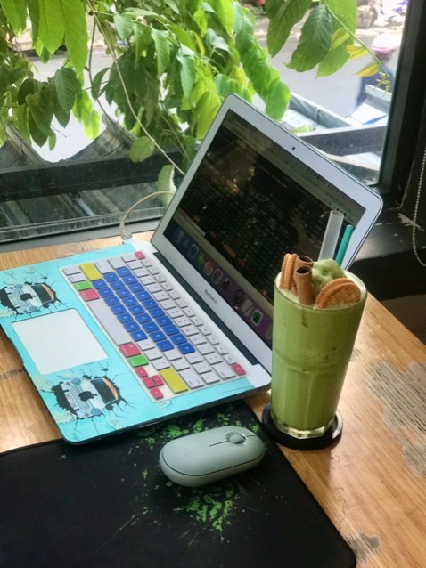 Đẹp, duy chuyển mượt mà, đánh mua