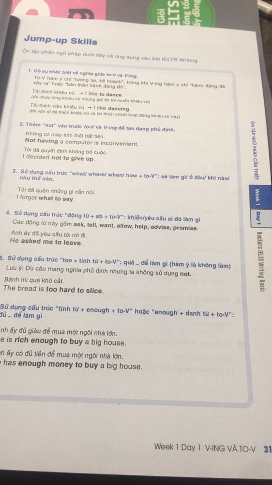 Phải nói là bộ này đỉnh lắm luôn 😢💕 Thiệt sự hối hận vì không mua sớm hơn để học. Mình mua rất nhiều loại sách tiếng anh rồi mà mình thấy tâm đắt nhất bộ này luôn. Ban đầu mình mua thử cuốn speaking học trước sau đó thấy đỉnh quá mua nguyên bộ. Đối với mình khó nhất chắc có lẽ là writting và dễ nhất là reading. Phần reading dễ học nhưng từ vựng cực kỳ nhiều🥲 listening thì công nhận có tâm lắm luôn, có cả cách đọc người anh vs người Mỹ luôn😭 đỉnh lắm. Phần writting thì chỉ cho bạn công  thức để bạn viết hay hơn, có nhiều công thức mình học tới đại học rồi mà vẫn không biết. Còn cuốn speaking thì vừa giúp bạn luyện nghe vừa luyện nói luôn nha. 4 cuốn đều rất có tâm, dịch cực kì kỹ càng luôn, rất đỡ tốn thời gian khi học mà tra từ, sách để hết bên dưới luôn. Mình nói thật mình là một đứa rất dở anh văn nhưng khi học cái bộ này mình học ghiền mà quên thời gian luôn đó. Phải nói là nên mua❤️