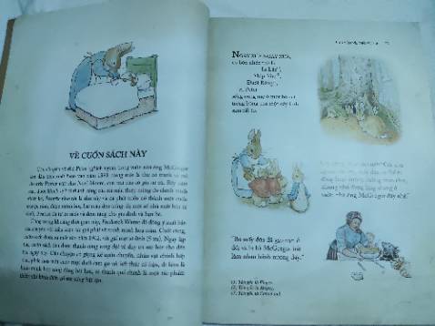 Giấy xịn, loại láng couche. Hình ảnh đẹp miễn chê, phù hợp với học sinh (hoặc mẹ đọc cho bé tí cũng tốt). 
1 điểm lưu ý mn tránh nhầm: đây là nguyên cả tuyển tập về thỏ Peter của tác giả gốc Beatrix Potter, còn 3 cuốn kia của Emma Thompson là 'lấy cảm hứng' từ bộ này (Cả 2 bộ đều hấp dẫn)