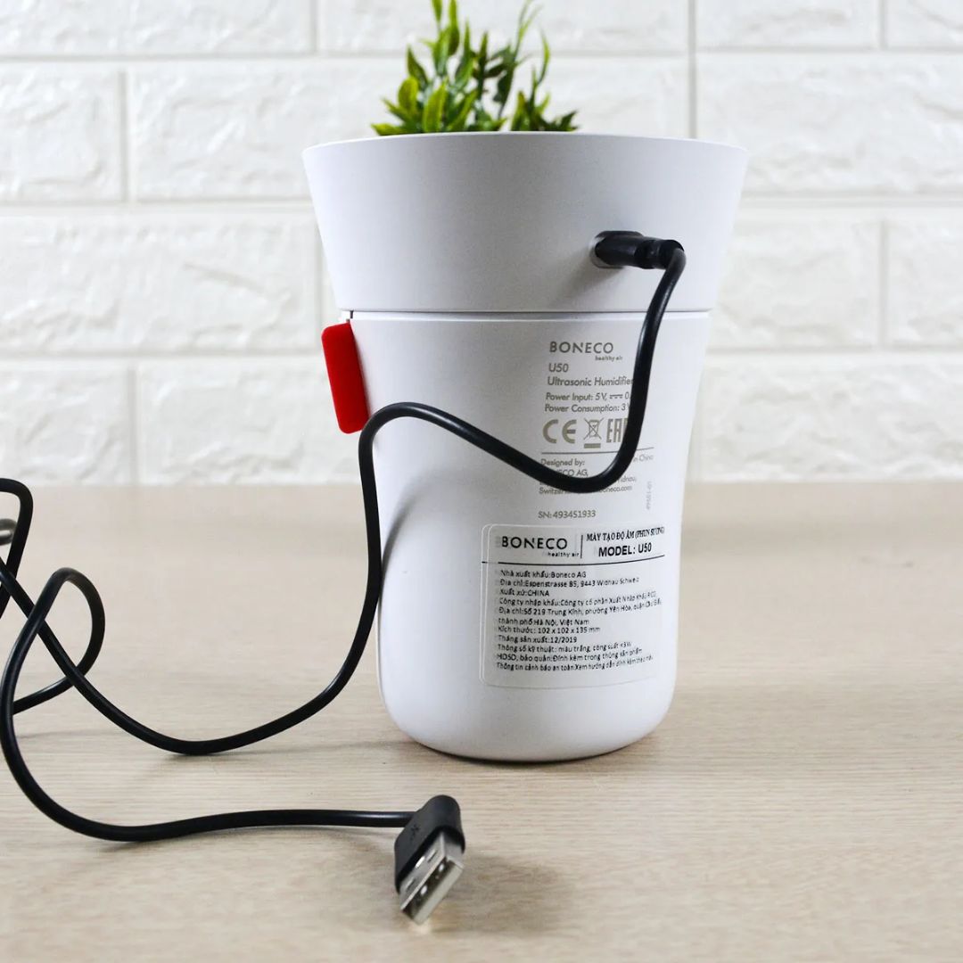 Mình thích thiết kế của máy tạo ẩm này rất đơn giản sang trọng, để trong xe ô tô không bị mất thẩm mỹ. Rất ưng nhen Mình thích thiết kế của máy tạo ẩm này rất đơn giản sang trọng, để trong xe ô tô không bị mất thẩm mỹ. Rất ưng nhen