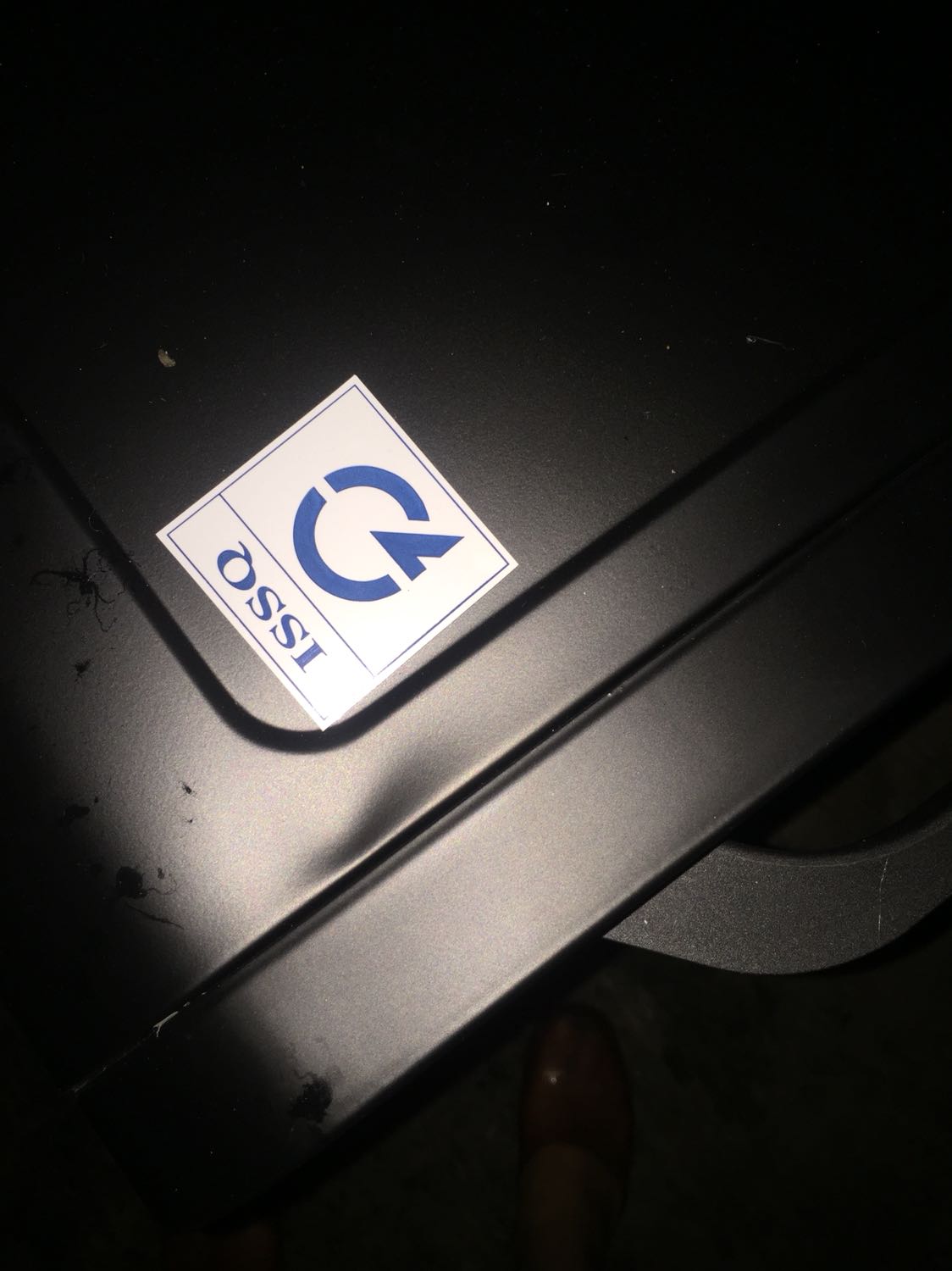 Sản phẩm nhận được bị lõm vỏ. 
Núm time sao không quay hết về 0 mà đã báo hết time? 
Gửi e*** đến 2 lần thì không trả lời khách hàng hay có bất kỳ sự phản hồi nào. 
Tôi không hiểu lập ra *** hỗ trợ để làm gì nếu không reply cho khách hàng.