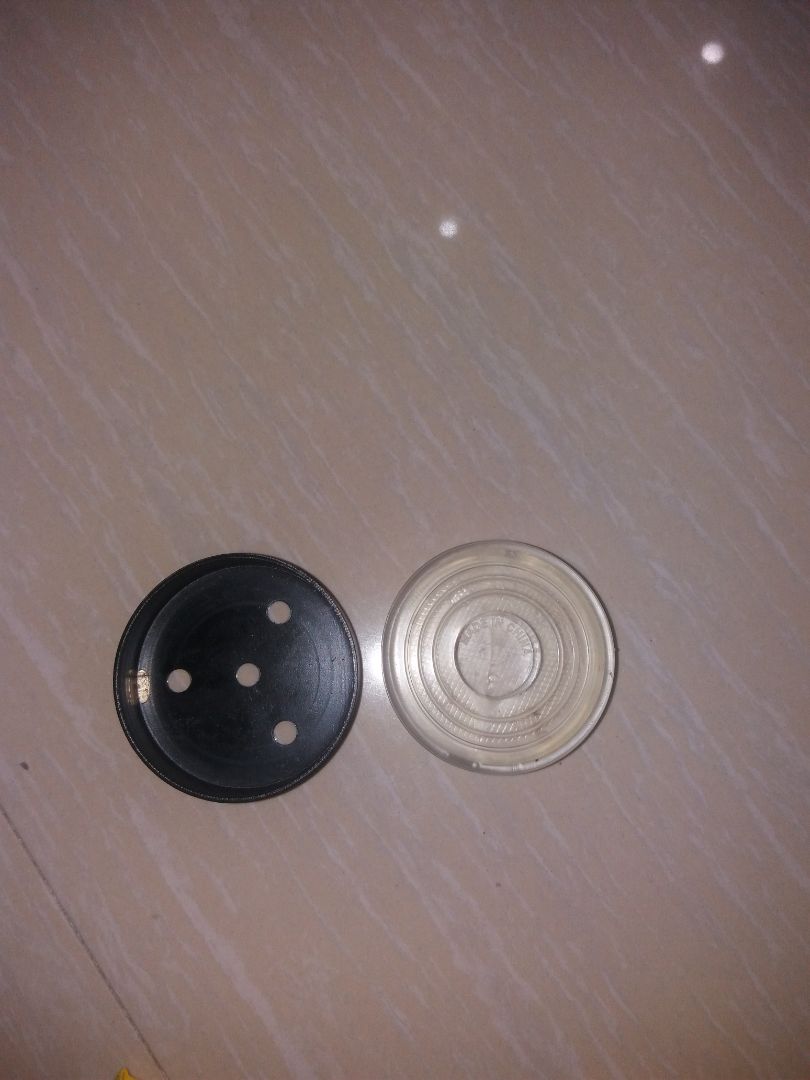 Tôi mua loại xà treo tường nhưng chỉ có 1 đầu có đủ cao su và miếng sắt bịt đầu, còn đầu kia không có nên không lắp được.  Đề nghị Tiki chuyển bổ sung hoặc tôi sẽ trả hàng. Tôi mua loại xà treo tường nhưng chỉ có 1 đầu có đủ cao su và miếng sắt bịt đầu, còn đầu kia không có nên không lắp được.  Đề nghị Tiki chuyển bổ sung hoặc tôi sẽ trả hàng.