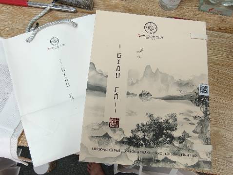 Giao hàng lúc nào cũng nhanh chóng sản phẩm đúng rất đẹp