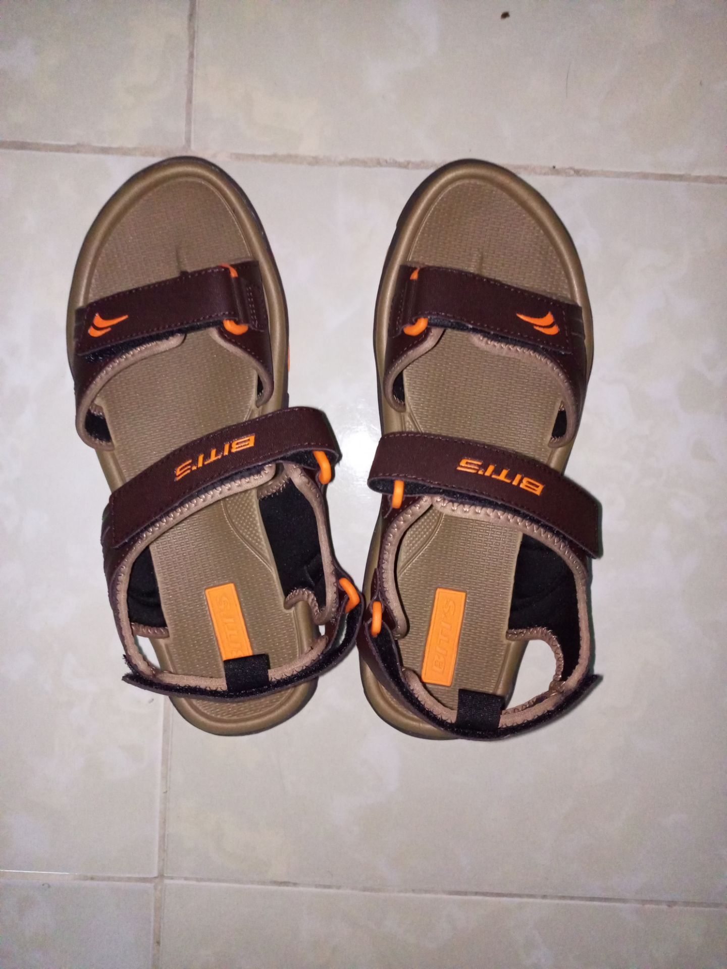 dép nhận đx còn đẹp hơn trên ảnh,chắc chắn đi vừa chân mà êm nhẹ nữa .Thank shop có điều kiện múc thêm cái  nữa. khẩu trang nhận đc cũng rất tốt dép nhận đx còn đẹp hơn trên ảnh,chắc chắn đi vừa chân mà êm nhẹ nữa .Thank shop có điều kiện múc thêm cái  nữa. khẩu trang nhận đc cũng rất tốt