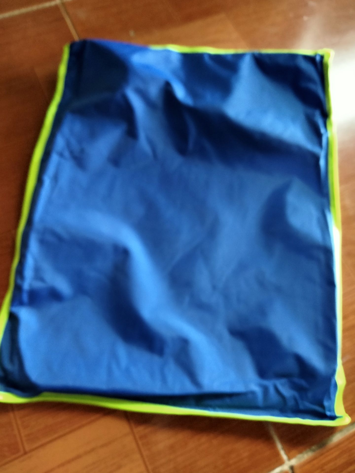 sản phẩm này của shop bạn rất đẹp mình rất thích mỗi tội là vải áo mưa hơi mỏng giao hàng nhanh chóng