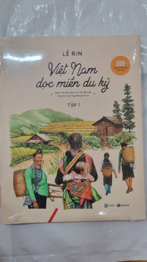 Sách đẹp, tranh vẽ sinh động, nội dung phong phú giúp người đọc biết đc nhiều nơi trên nước mình