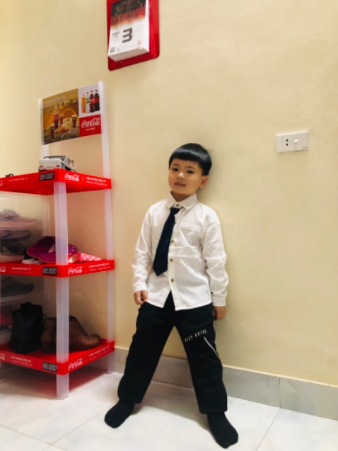 Chất liệu vải mịn đẹp, thiết kế thời trang cổ điển ko lỗi mốt