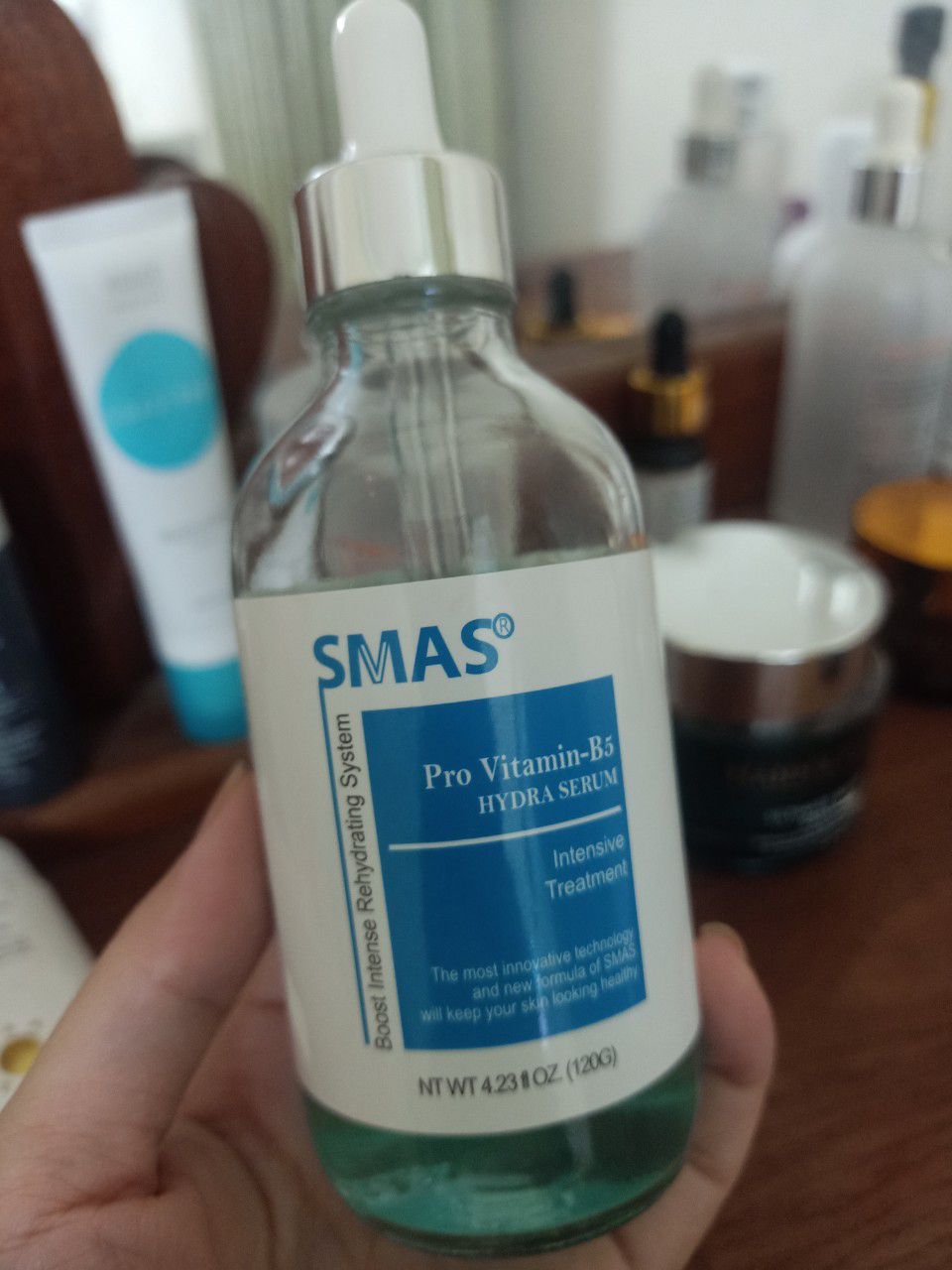 Phục hồi tốt,  da căng mịn, chai to đùng giá rẻ,  hàng check chính hãng nha mọi ng