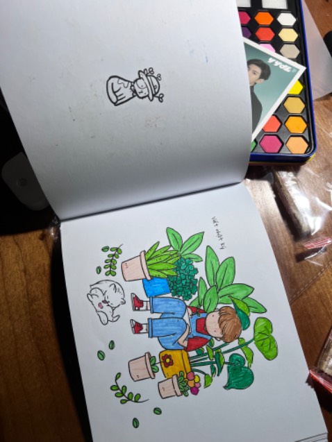 Đẹp. Nh tô màu lông bị thấm ra sau