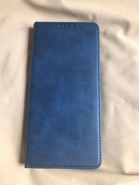 Nhận hàng như mong đợi nhé, ưng ý lắm ạ. Bao da cầm êm tay, máy lắp vô cũng dễ tháo ra cũng dễ. bữa rồi có đặt 1 cái đăng hình y chang kiểu này mà ở shop khác, lúc nhận hàng đâu có đúng như hình quảng cáo đâu. Shop này gửi hàng chuẩn, giao hàng lẹ, sau sẽ đặt thêm ạ. Cảm ơn shop nhiều