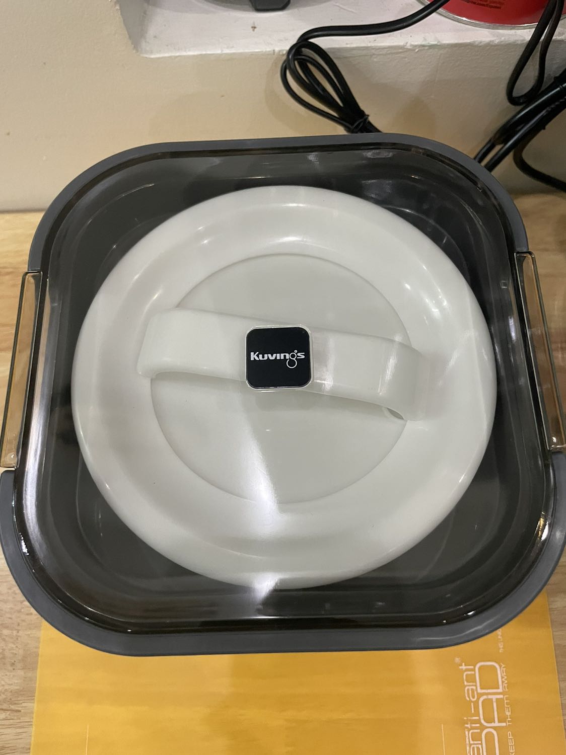 Máy ủ ra sữa chua dẻo ngon. Có cài đặt và điều chỉnh được nhiệt độ, thời gian rất tiện. Máy ủ ra sữa chua dẻo ngon. Có cài đặt và điều chỉnh được nhiệt độ, thời gian rất tiện.