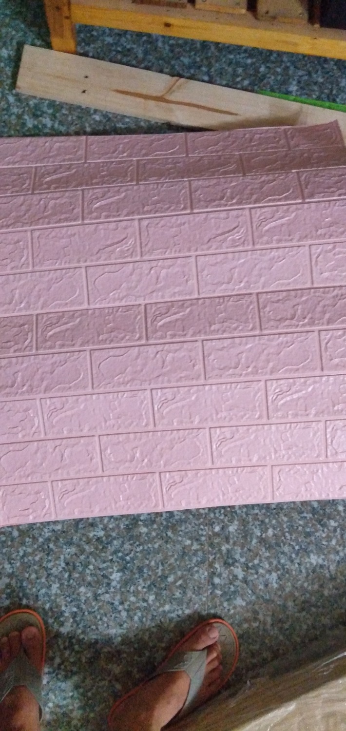 Ngày 29/5/2019 Tôi có đặt đơn hàng số #978026518 gồ Bộ 10 Miếng Xốp Dán Tường 3D Chịu lực, chống nước, chống ẩm mốc 70x77cm DT26 MÀU TRẮNG VÀ HỒNG, đơn hàng này giao ok.
Tôi thấy hàng tốt nên tiếp tục đặt mua vào ngày 15/6/2019 với đơn hàng số #790694682 cũng là Bộ 10 Miếng Xốp Dán Tường 3D Chịu lực, chống nước, chống ẩm mốc 70x77cm DT26 GỒM 1 BỘ MÀU TRẮNG VÀ 2 BỘ MÀU HỒNG VÀ 2 BỘ MÀU XANH LÁ CÂY, nhưng bộ màu hồng lần này màu lạc nhạt  (lợt ) hơn lần trước, dán tiếp vào tường thì không hợp màu.
yêu cầu shop đổi lại 2 bộ màu hồng.