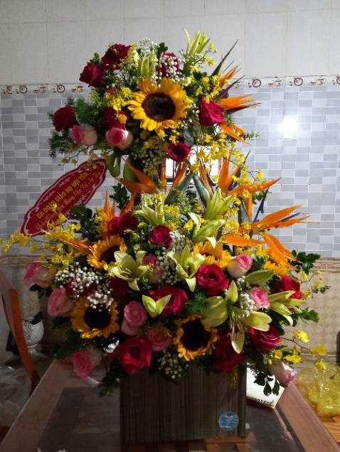 Hàng đẹp, đầy đủ đồ như mô tả,, dễ sử dụng... nhìn rất thích. Hợp lý giá tiền......