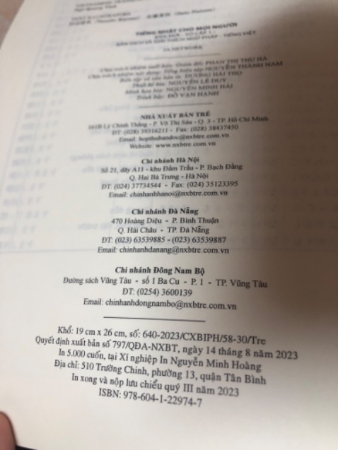 Sách viết chi tiết, minh hoạ dễ hiểu, phù hợp cho người mới bắt đầu.
Này là bản in lần thứ 9, mới nhất