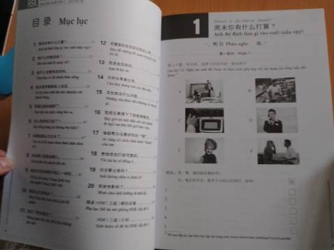 Đầu tiên là tôi khá là buồn vì đóng hộp ko cẩn thận, ko được dán kĩ càng. Tuy vậy chất lượng sách rất tốt, file âm thanh cũng vào được oke. Giáo hàng cũng đúng lúc... Cảm ơn shop Đầu tiên là tôi khá là buồn vì đóng hộp ko cẩn thận, ko được dán kĩ càng. Tuy vậy chất lượng sách rất tốt, file âm thanh cũng vào được oke. Giáo hàng cũng đúng lúc... Cảm ơn shop