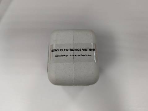 Đóng gói cẩn thận, giao hàng nhanh. App hỗ trợ nhiều chức năng, chế độ khử tiếng ồn ANC tốt, có chức năng tạm tắt nhạc khi nói chuyện và chuyển giữa các chế độ nghe khi ở yên, đi hoặc chạy bộ. Âm thanh hay, bass mạnh chắc, mid ổn, treb tốt. Nghe lossless rất ổn. Để nghe Spotify hằng ngày rất ok