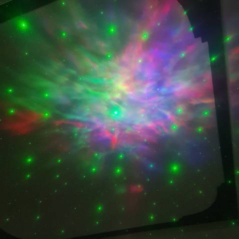 Đẹp suất xắc, có cả điều khiển từ xa sài rất tiện, để đầu bàn trang trí, lâu lâu bật nhạc kết nối với loa nghe cũng rất ok. Nói chung là đáng tiền okla