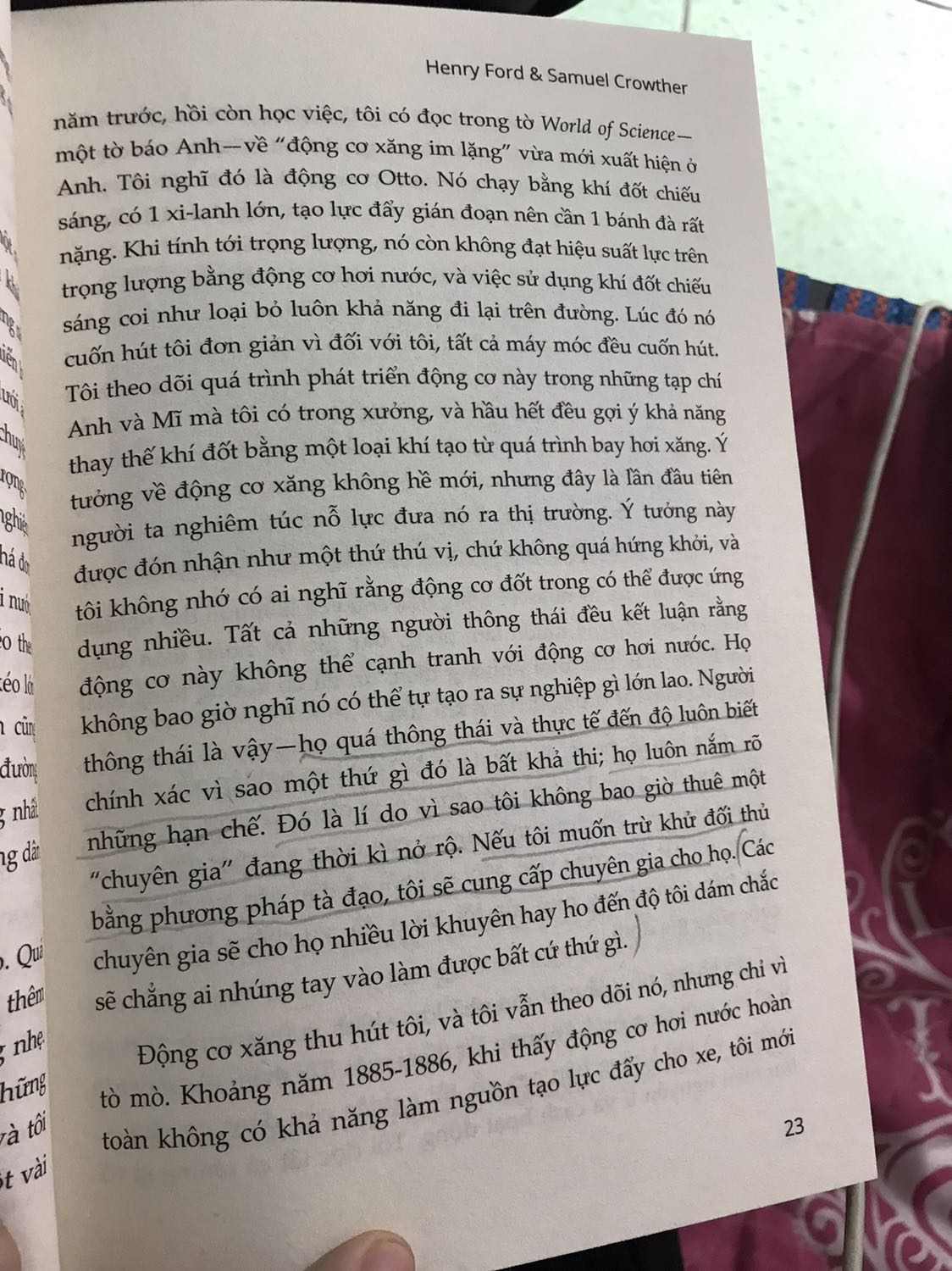 Vốn là một người không hiểu biết nhiều về kinh doanh, kinh tế nhưng mình đọc cuốn này vào cảm thấy được mở mang đầu óc rất nhiều, học hỏi được cái nào là quan trọng, là cốt lõi của 1 doanh nghiệp. Nếu bạn đang tìm động lực để có thể start up thì đây là cuốn sách khá hay!!! Các bạn nên có 1 cây bút chì bên cạnh vì bạn sẽ phải gạch chân khá nhiều đó, đọc mở mang lắm
