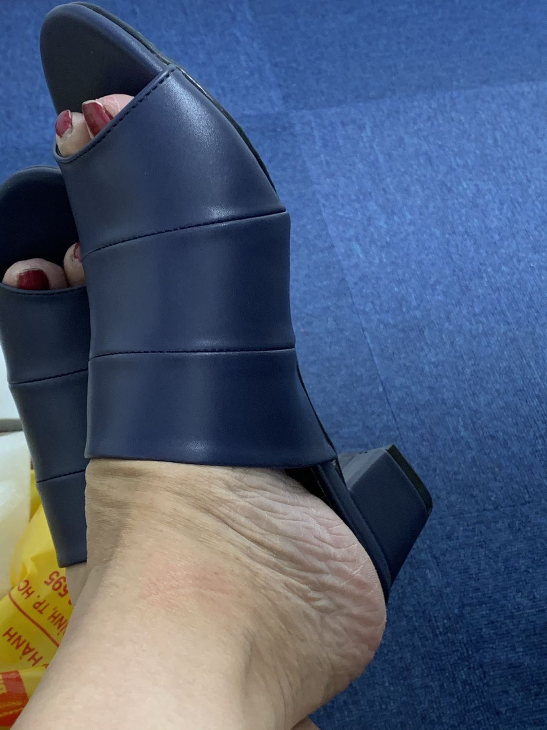 Sản phẩm chất lượng, là tín đồ của Biggen luôn ưa chuộng mẫu của shop. Nên mua nha mọi người