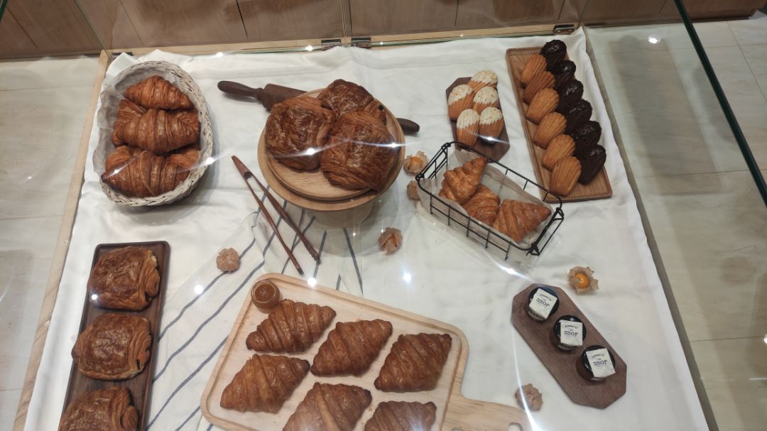 Sản phẩm giao nhanh. Đúng với miêu tả. Đóng gói kỹ lưỡng. Sẽ ủng hộ shop. cảm ơn shop vì sự đúng hẹn!