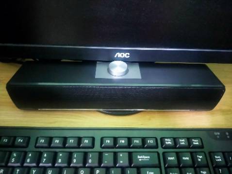 Sản phẩm có tới 2 hộp bọc bên ngoài, nhìn là thấy ok rồi. *** loa rất ưng luôn, dễ xài, cắm 2 dây âm thanh + usb là xong. Âm lớn, ổn, vặn lớn nhất thì cũng rè nhẹ thôi. Chỉ có cái là bass ko đã tai như mấy loa xịn hơn nhưng với giá này thì thật sự rất tốt rồi!