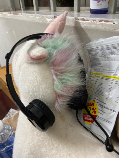 Sản phẩm rất nhẹ, kết nối dễ dàng, âm thanh tốt và lọc tiếng ồn đỉnh với tầm giá. Có điều nhỏ nên đeo lâu đau tai. Sản phẩm rất nhẹ, kết nối dễ dàng, âm thanh tốt và lọc tiếng ồn đỉnh với tầm giá. Có điều nhỏ nên đeo lâu đau tai.