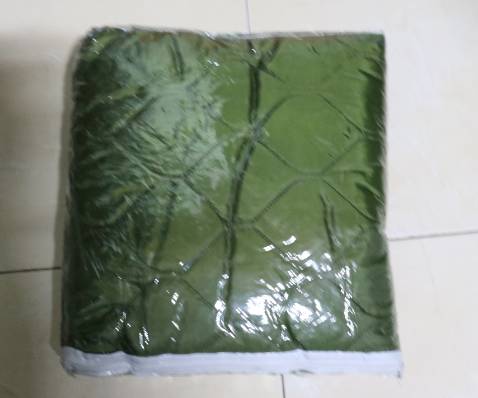 sản phẩm rất thuận tiện để mang theo khi cần thay đổi chỗ ngủ, giặt phơi nhanh khô, tuy không được mềm mại như loại mền dù của Mỹ nhưng với giá cả này cũng được rồi. Shop cần chú ý đóng gói tốt hơn.