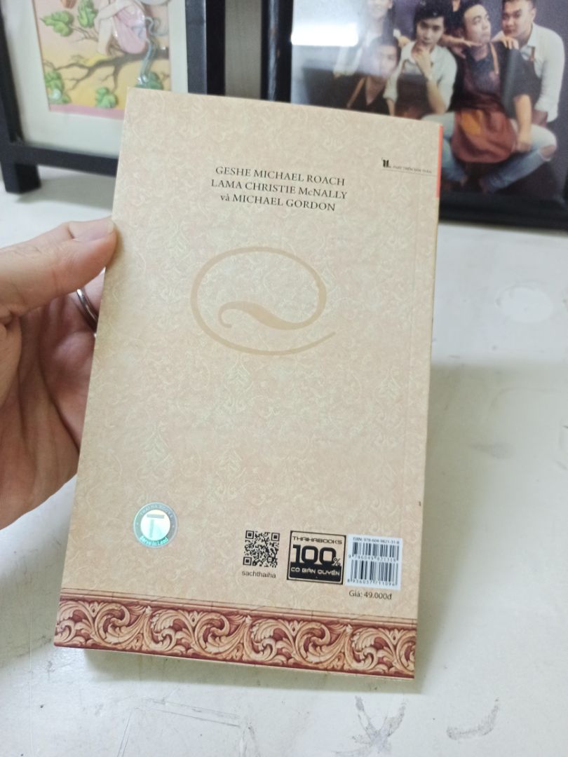 Sách đẹp tiki giao hàng nhanh. Sách chất lượng có điều viết hơi khó hiểu 1 chút. Cho 5 sao nhe.